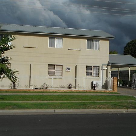 Bondi Motel Moree Bagian luar foto
