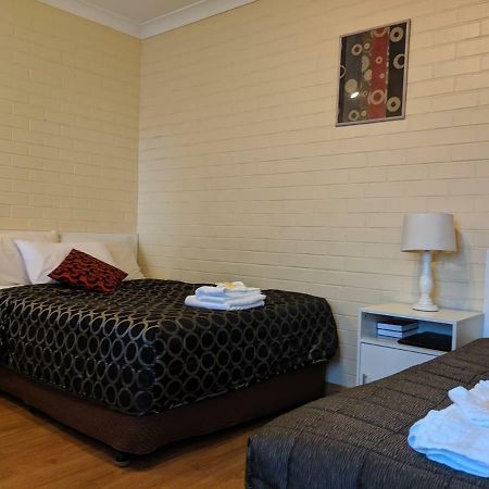 Bondi Motel Moree Bagian luar foto