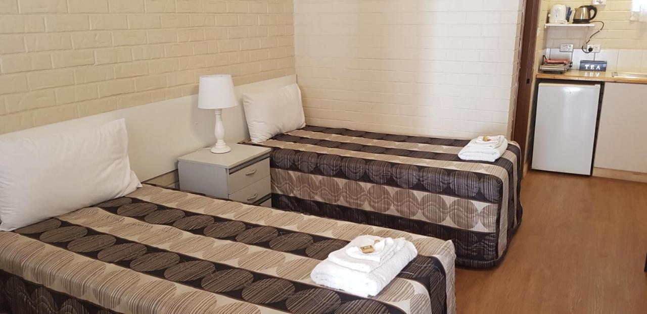 Bondi Motel Moree Bagian luar foto